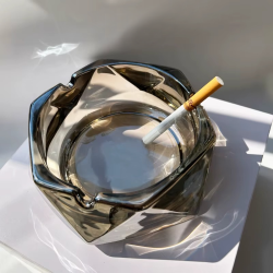 Cenicero De Vidrio cónico...